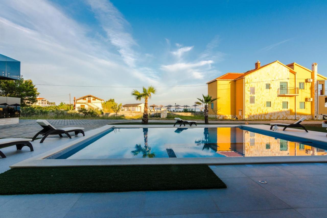 Resort Mirakul Vir Exterior photo
