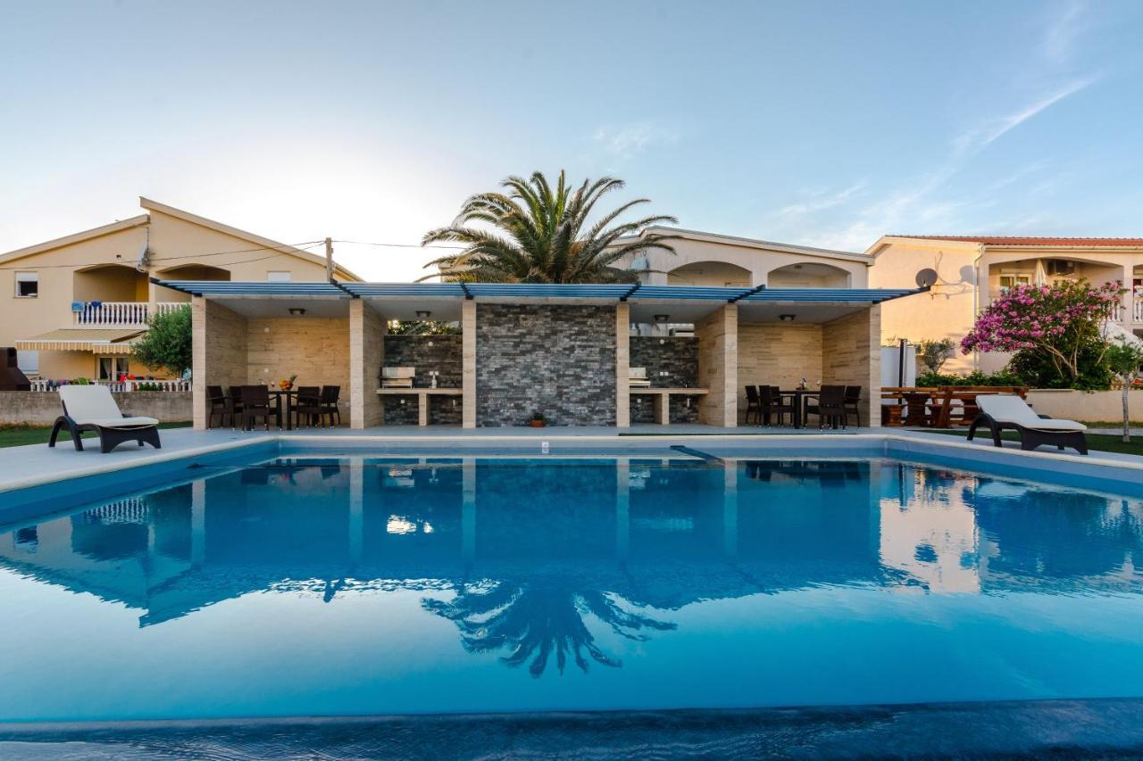 Resort Mirakul Vir Exterior photo